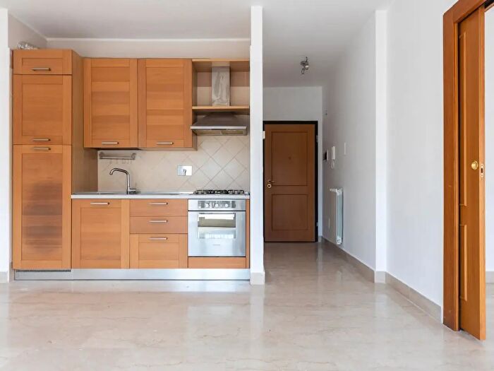 Appartamento bilocale in vendita in Via delle Azzorre, Roma
