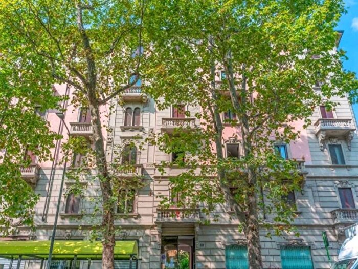 Appartamento bilocale in affitto in Via Ruggero di Lauria, Sempione, Milano