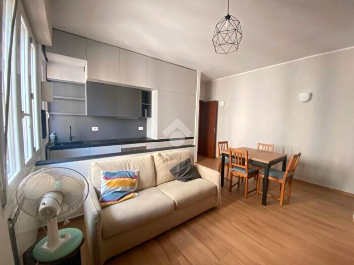 Appartamento bilocale in affitto in RIPA DI PORTA TICINESE, Navigli Darsena, Milano