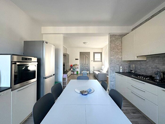 Appartamento trilocale in affitto in Via Roma, Centro, Taglio di Po