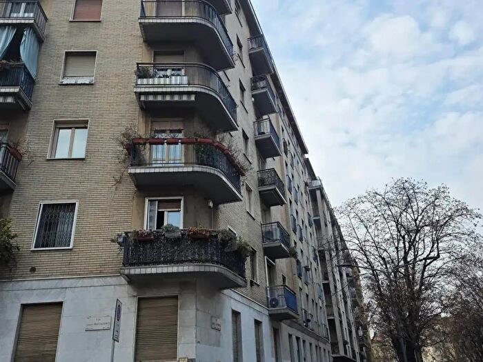 Appartamento bilocale in vendita in Via Altamura, Milano