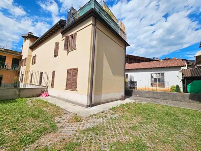 Appartamento bilocale in vendita in Via Brennero, Leffe