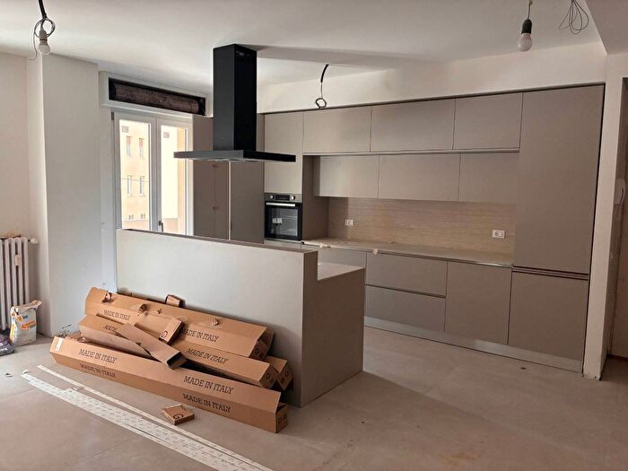 Appartamento con 5 locali in affitto in Via Giovanni Ceriotto, Borgo Trento, Verona