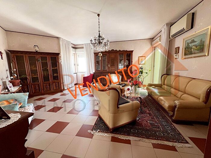 Appartamento quadrilocale in vendita in Via Fratelli Rosselli, Monopoli