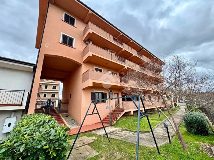 Appartamento trilocale in vendita in Via Giulio Cesare, Rende