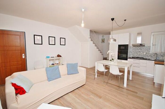 Casa quadrilocale in vendita in Via Concordia, Pietrasanta