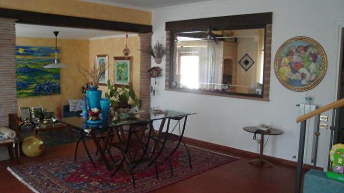 Casa con 6 locali in vendita in Via dei Fiori i, Alatri