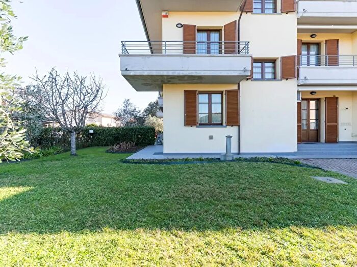 Casa con 5 locali in vendita in Osco Romagnola Est, San Miniato