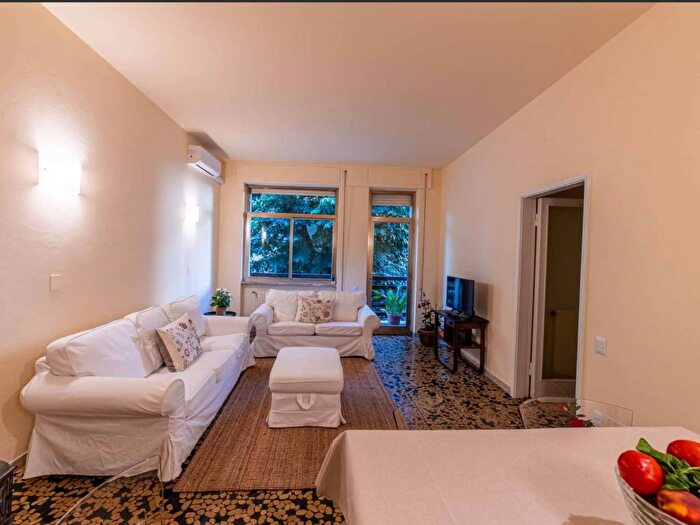 Appartamento quadrilocale in affitto in Viale Carlo del Prete, Piazza Napoleone San Michele, Lucca