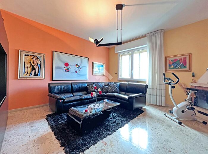 Appartamento quadrilocale in vendita in Viale Europa, Foggia