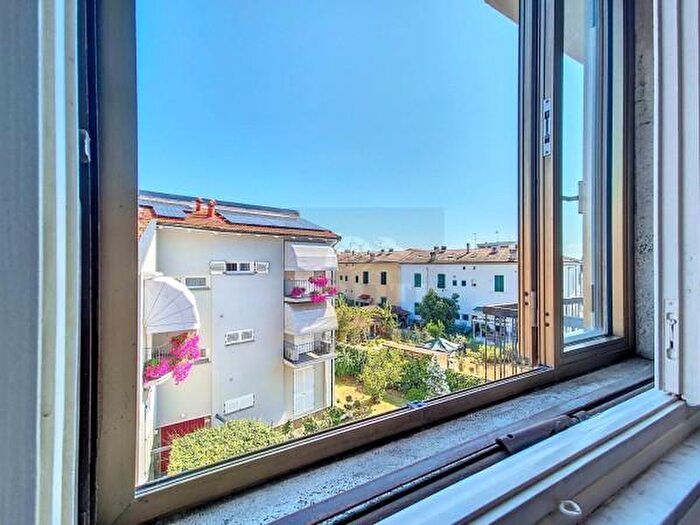 Appartamento con 5 locali in vendita in Via Correggio, Empoli