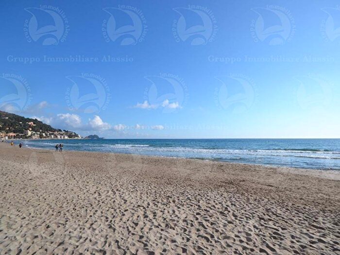 Appartamento bilocale in affitto in Piazza Frati Capuccini, Borgo Coscia, Alassio