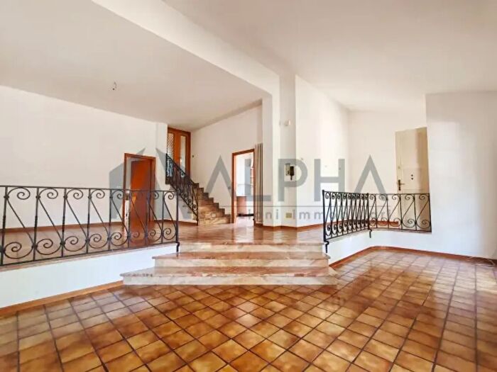 Casa con 6 locali in vendita in Via Roma, Brisighella