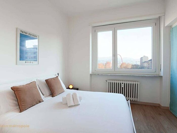 Appartamento trilocale in affitto in Piazza Tancredi Galimberti, Lingotto, Torino