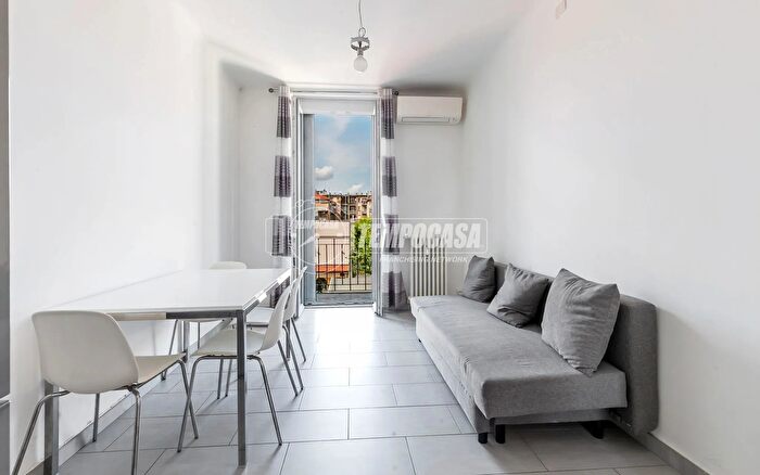 Appartamento bilocale in vendita in Via Andrea Solari, Milano