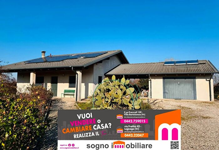 Casa con 5 locali in vendita in Badia Polesine