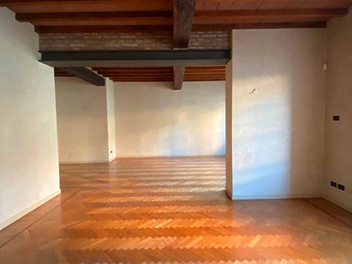 Appartamento trilocale in affitto in Centro Storico, Parma