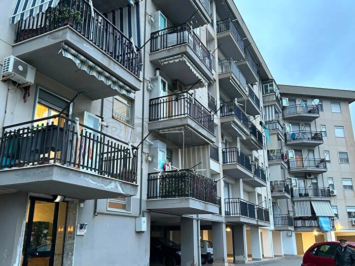 Appartamento quadrilocale in vendita in Via Angelo Musco G, Caltanissetta