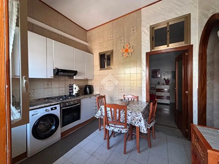 Appartamento bilocale in vendita in Vico Detto Emanuele, Napoli
