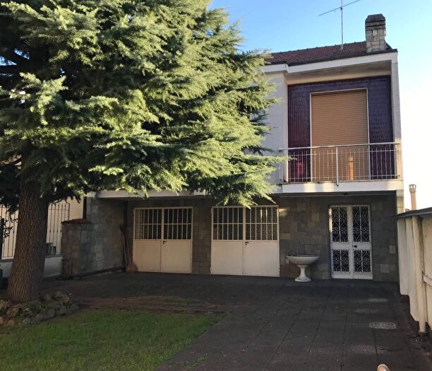 Casa quadrilocale in vendita in Strada Genova Moncalieri, Moncalieri