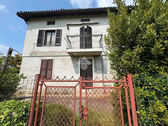 Appartamento quadrilocale in vendita in Via Brughiera, Alme