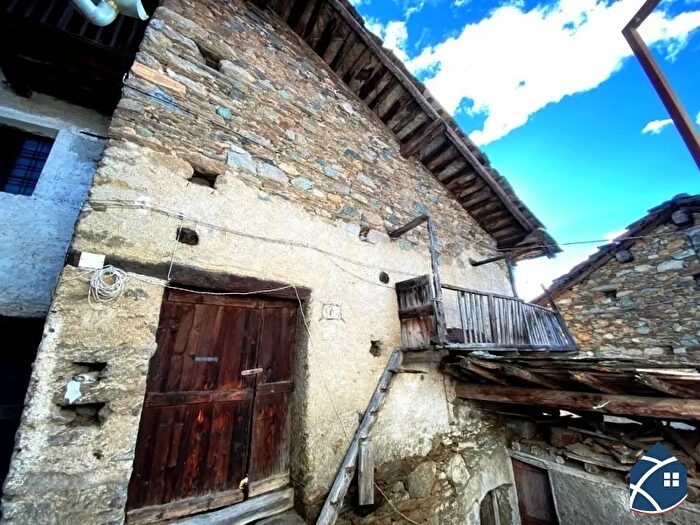 Casa quadrilocale in vendita in Roure Borgata Flandre, Roure