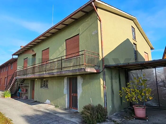 Casa con 13 locali in vendita in Santa Giustina In Colle