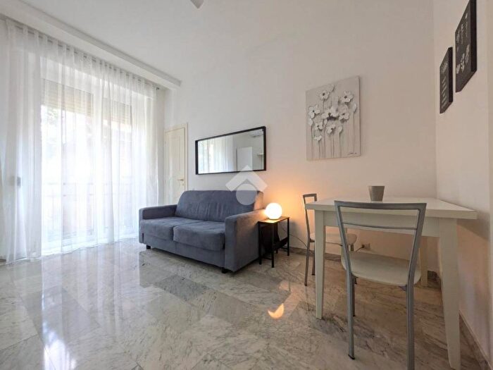 Appartamento monolocale in affitto in Via trevi, Dergano, Milano