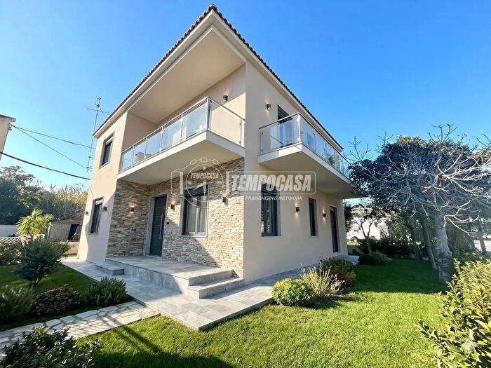 Appartamento con 10 locali in vendita in Via Caravaggio, Pescara