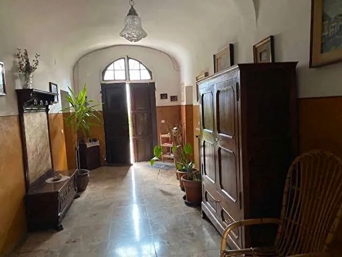 Casa con 20 locali in vendita in Bibbiano