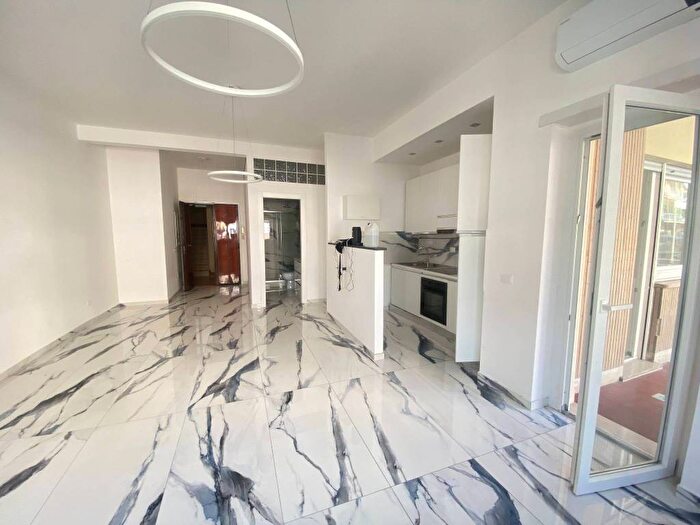 Appartamento trilocale in affitto in Via Attilio Friggeri, Balduina, Roma