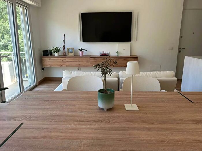 Appartamento trilocale in affitto in Lerici