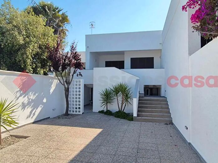 Casa quadrilocale in vendita in Contrada Capitolo, Monopoli