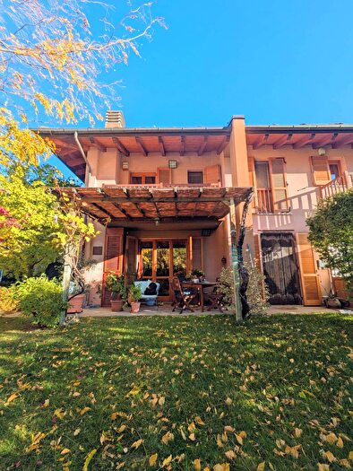 Casa con 7 locali in vendita in Ronchet di Sotto, Quart