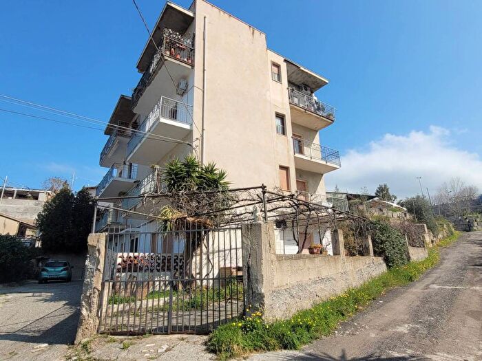 Appartamento bilocale in affitto in Via Mortara, San Gregorio, Reggio Calabria