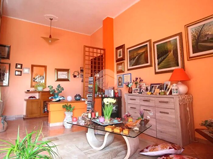 Appartamento trilocale in vendita in Via GB Tuveri, Sinnai