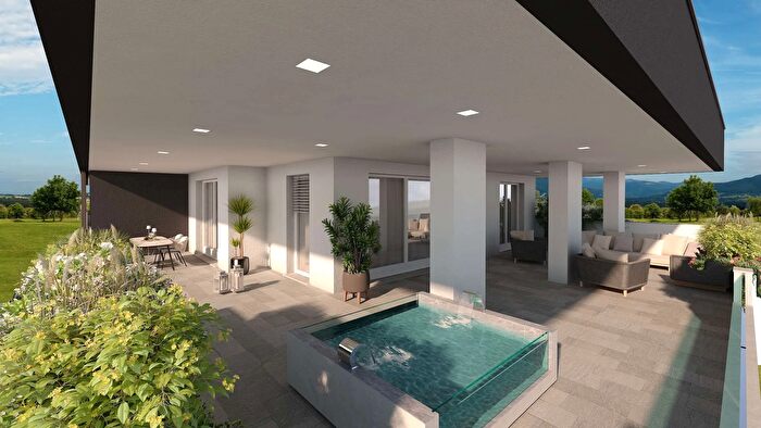 Appartamento quadrilocale in vendita in Via Toscana, Monza