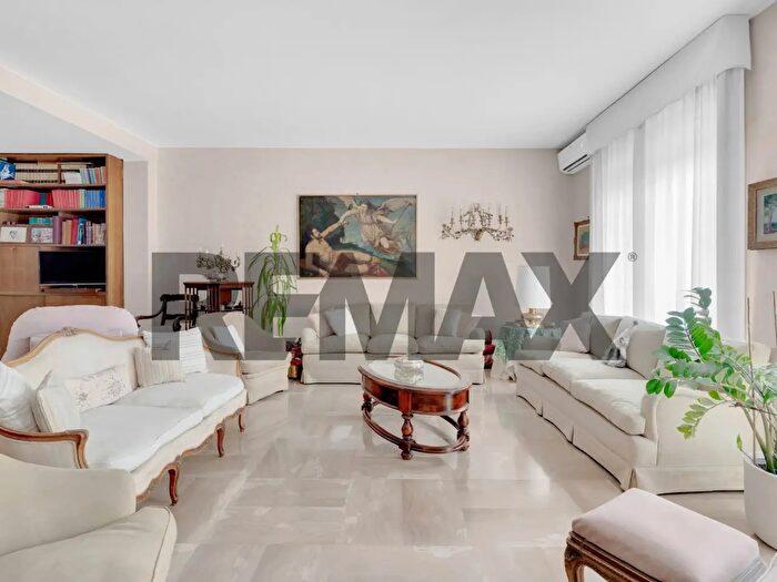 Appartamento con 7 locali in vendita in Via Niccolò Copernico, Milano