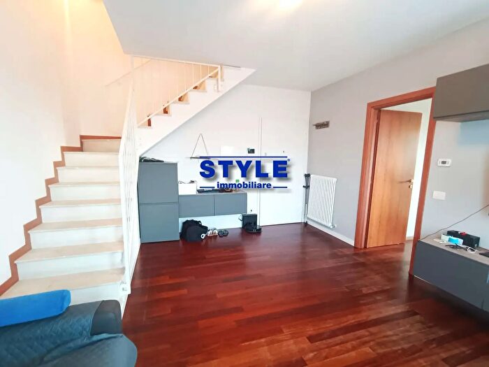 Casa con 6 locali in vendita in Santa Maria Di Sala