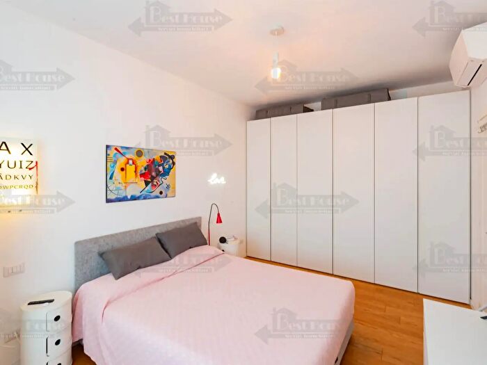 Appartamento bilocale in vendita in Via Taramelli, Milano