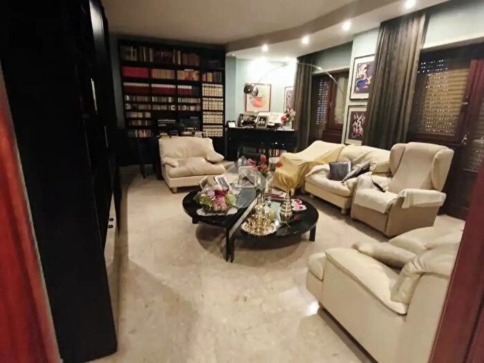 Appartamento trilocale in vendita in Via Magliana, Roma