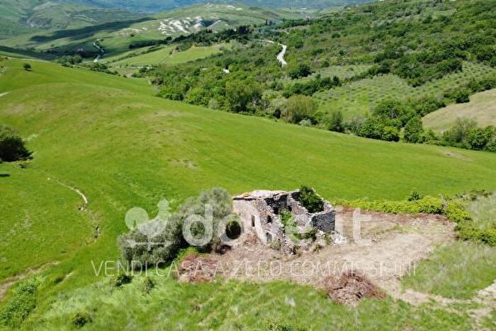 Casa con 6 locali in vendita in Località Cretaiole Snc, Pienza