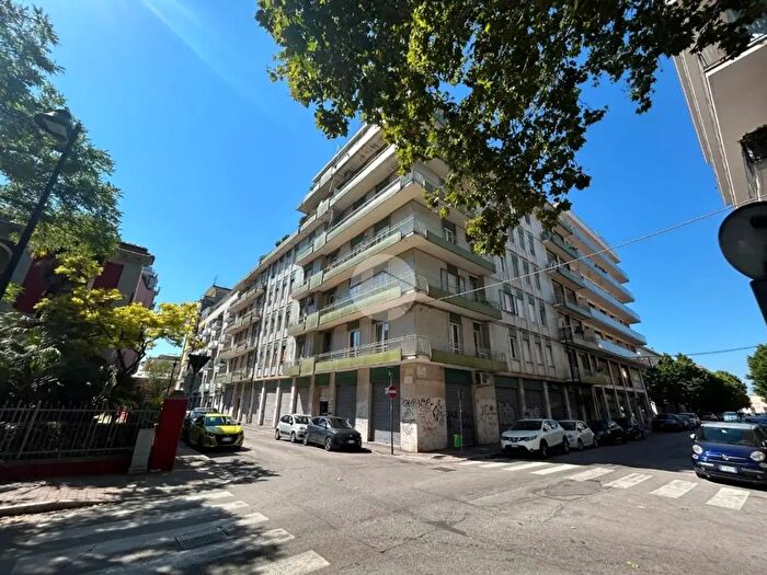 Appartamento trilocale in vendita in Via dei Sanniti, Pescara