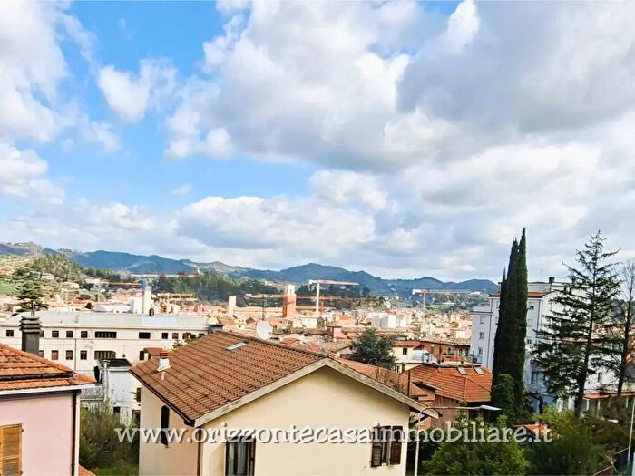 Appartamento con 6 locali in vendita in Ascoli Piceno