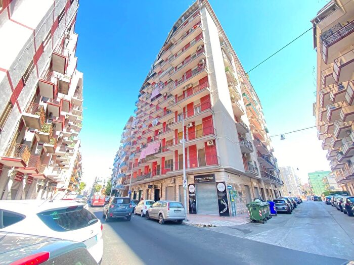 Appartamento trilocale in vendita in Via Plateja TrecarrareBattisti Taranto Taranto, Taranto