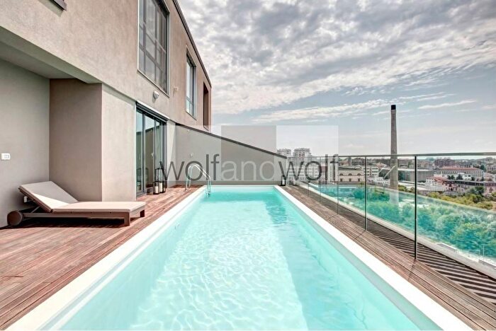 Appartamento quadrilocale in vendita in Via Ortles, Milano