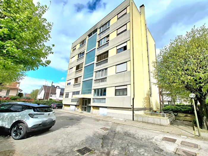 Appartamento con 5 locali in vendita in Via della Costituzione a, Rovigo