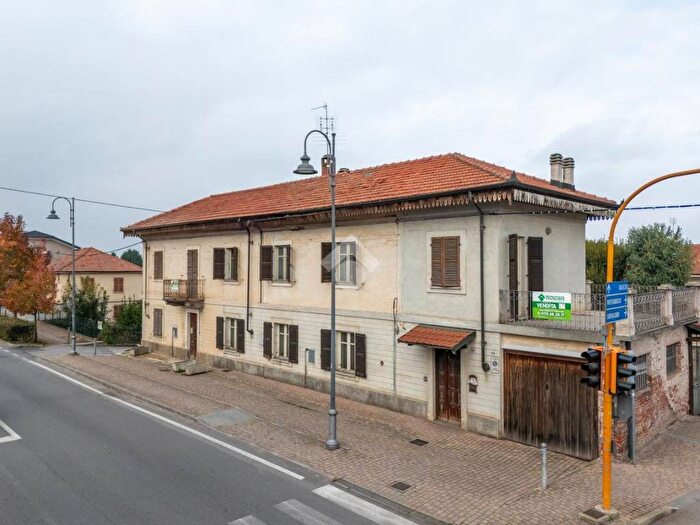 Appartamento con 6 locali in vendita in via Umberto I, Centro, Villafalletto