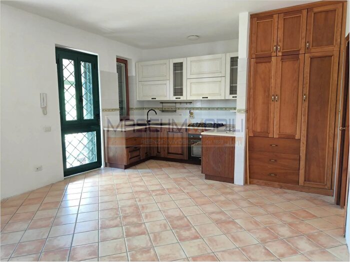 Casa con 7 locali in vendita in Via Rodari d Fiano Romano, Fiano Romano