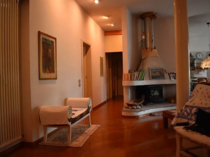 Appartamento con 6 locali in vendita in Via del Triumvirato, Bologna